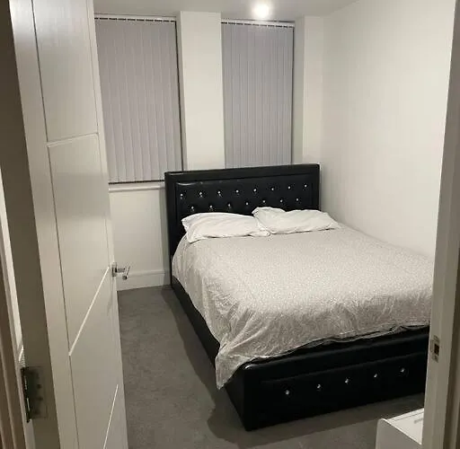 New London Apartment- 20Mins From Central City